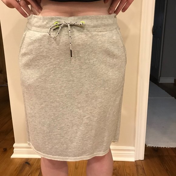 Knee length casual skirt - Picture 1 of 3